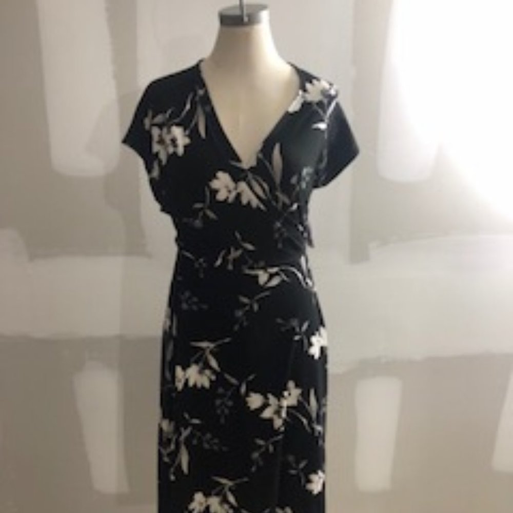 OLD Navy FLORAL LONG DRESS warm a few times only